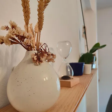 S&j Apartment *